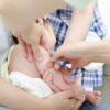 予防接種を受ける赤ちゃん